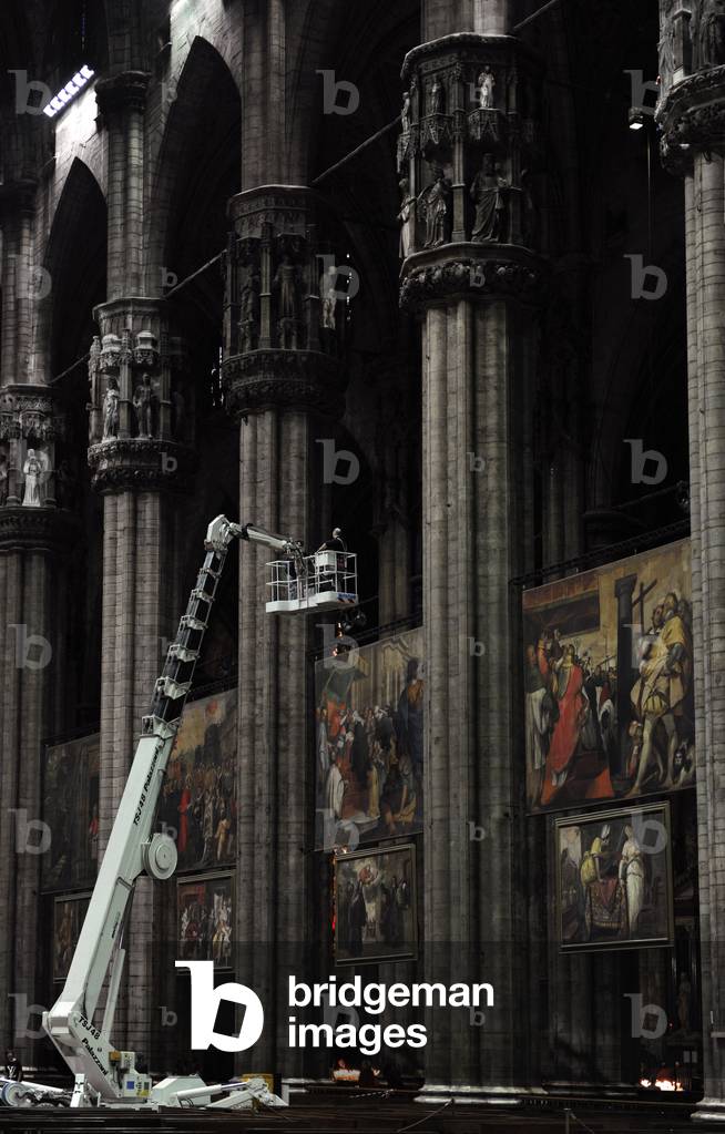 Restoration work. Cathedral of Milan. Inside.