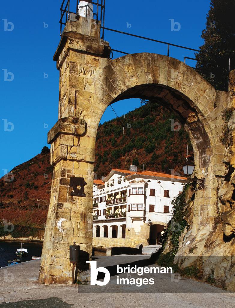 Spain. Basque Country. Pasaia. Gate of the old wall.