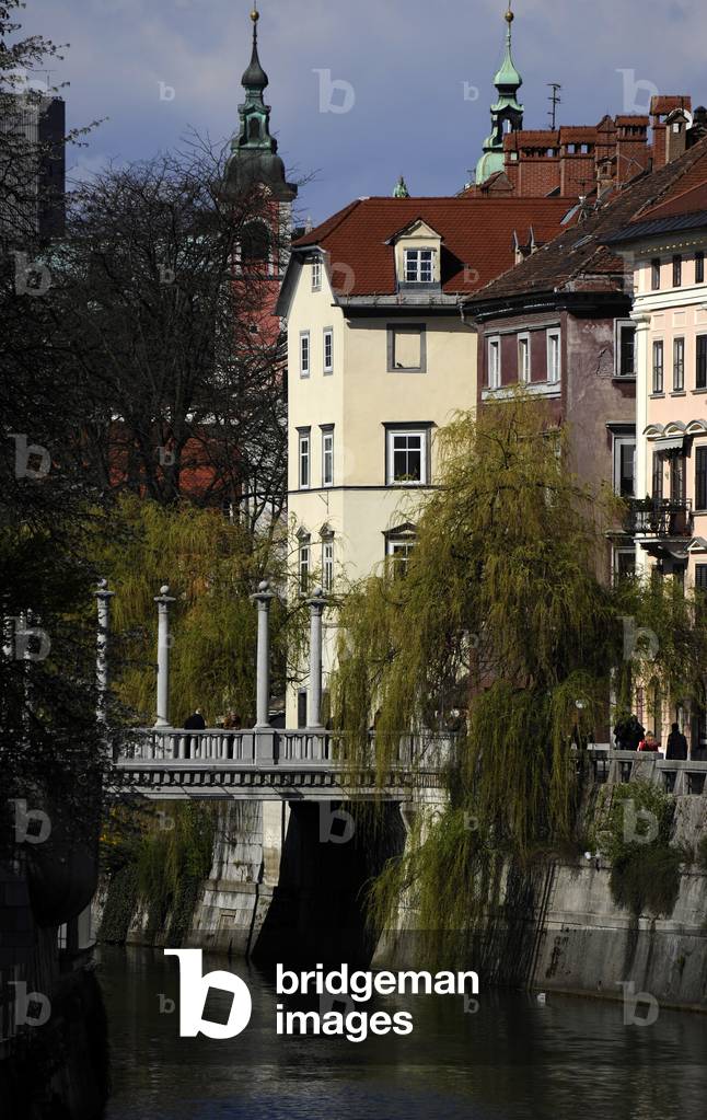 Slovenia. Ljubljana. The Cobblers' Bridge or the Shoemaker's Bidgne over the  Ljubljanica River.