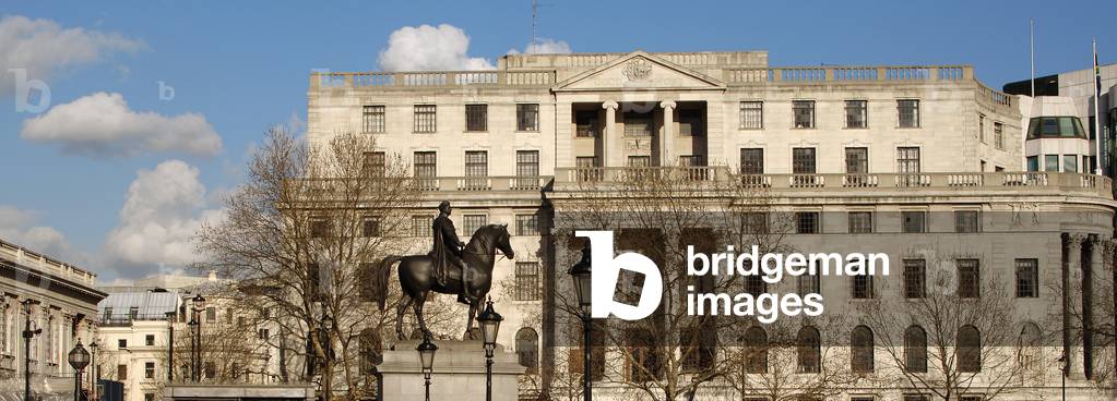United KIngdom, London Trafalgar Square and the statue of King George IV (photo)