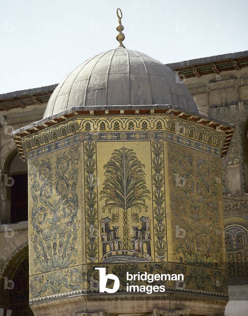 Syria, Damascus, Gold and green mosaic on the Treasury, Courtyard of The Great Umayyad Mosque