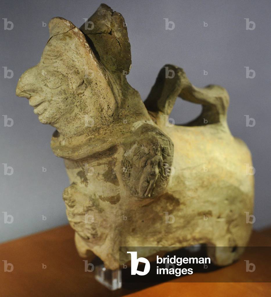 Bosporan Kingdom. Figured Vessel: Toy (cart). Shaped as fantastic Beast. Clay. 1st-2nd c. AD.