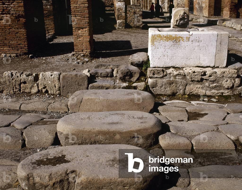 Italy. Pompeii. Pedestrian crossing at Via della Fortuna.