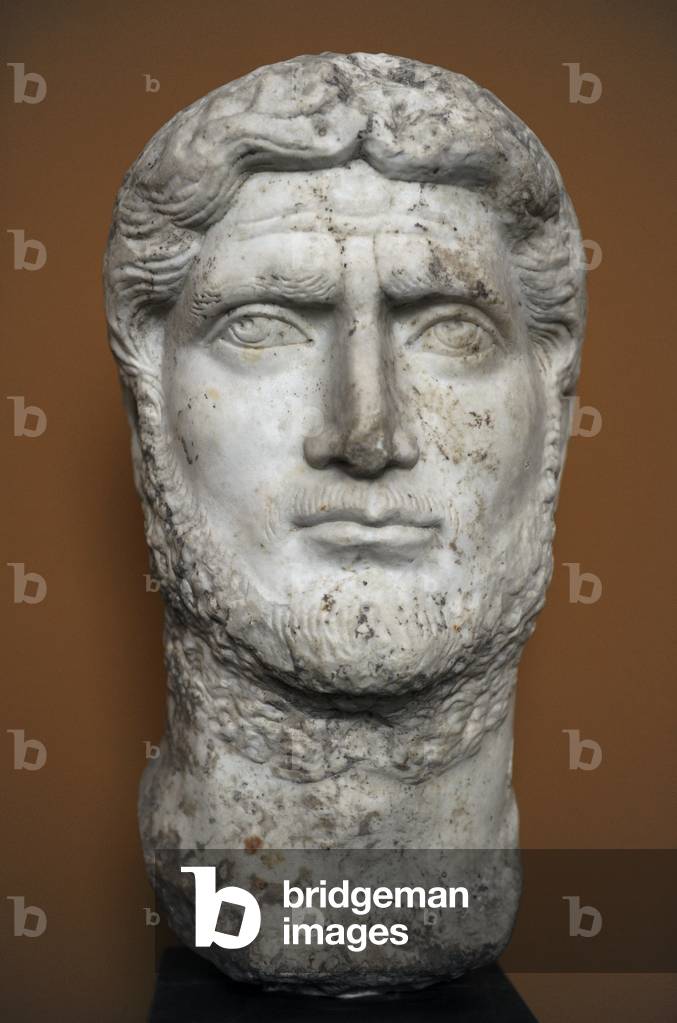 Gallienus (c. 218-268). Roman Emperor with his father Valerian from 253 to 260, and alone from 260 to 268. Bust. Marble. Found near the Baths of Caracalla, Rome. Head from a colossal statue. Carlsberg Glyptotek Museum. Copenhagen. Denmark.