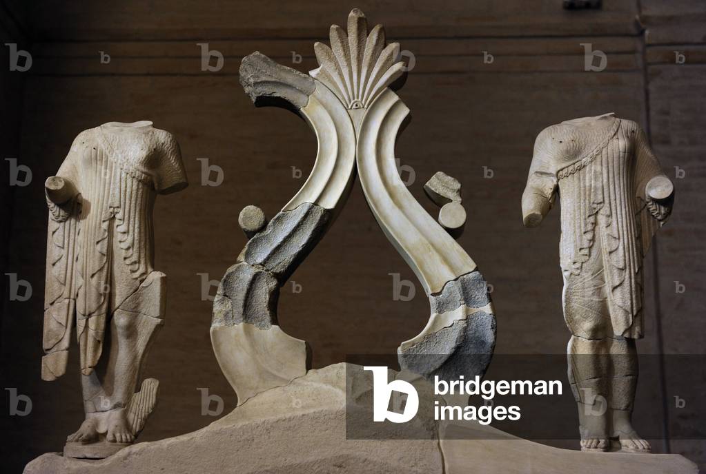 Central coronation of the west pediment of the Temple of Aegina. Ca. 500 BC.