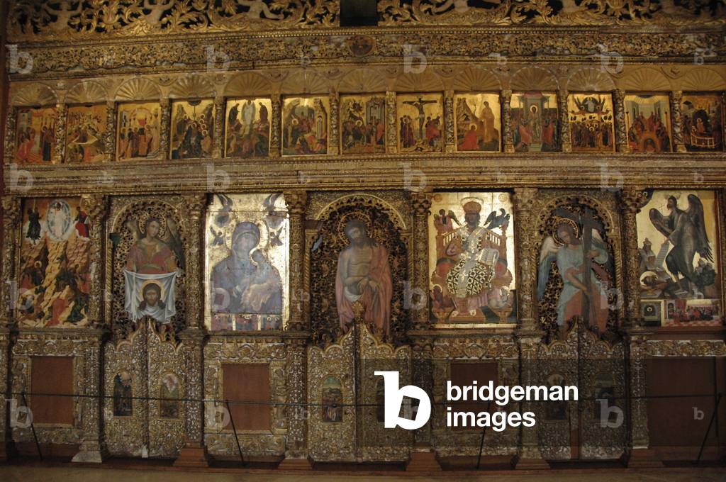 Wooden iconostasis by Angelos Masketis. 17th century. Byzantine Museum. Zante. Greece.