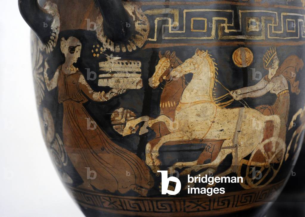 Campanian red figure hydria decorated with a chariot race led by Nikai, from Cuma, 330-320 BC, Detail