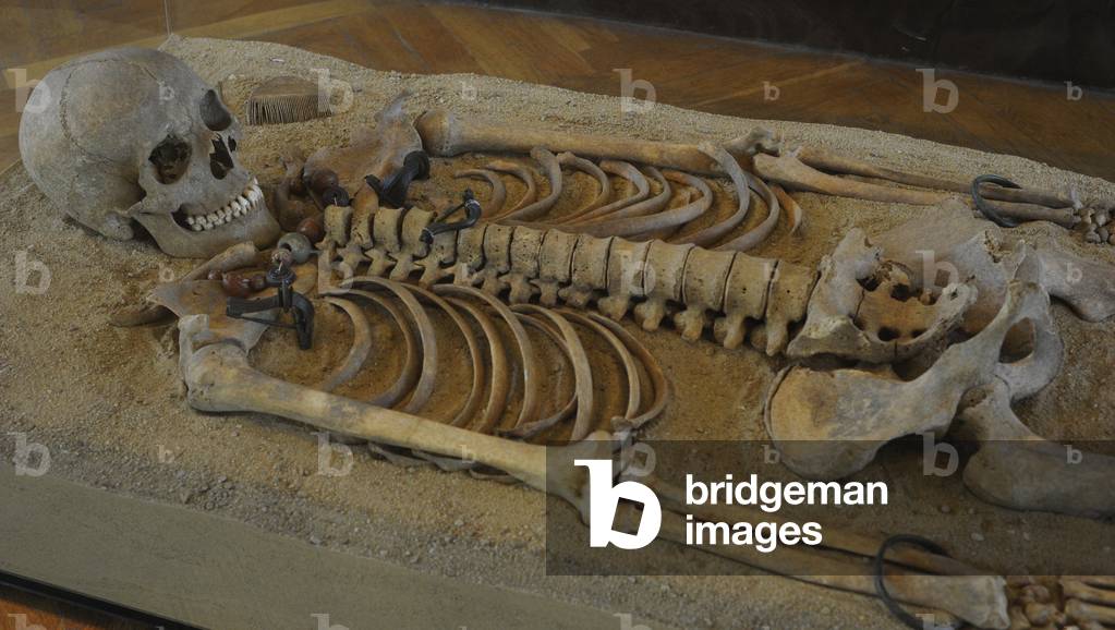 Roman era, Tomb with skeleton, Grave goods, Pruszcz Gdanski, Poland, 2nd century