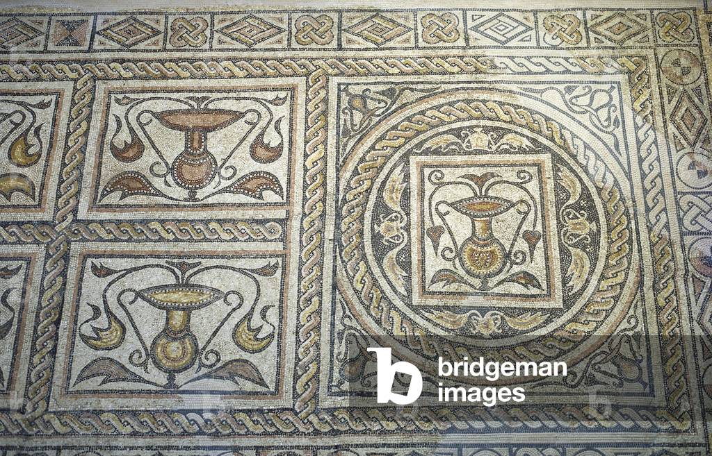 Roman mosaic, Decoration with vessels, 1st century AD