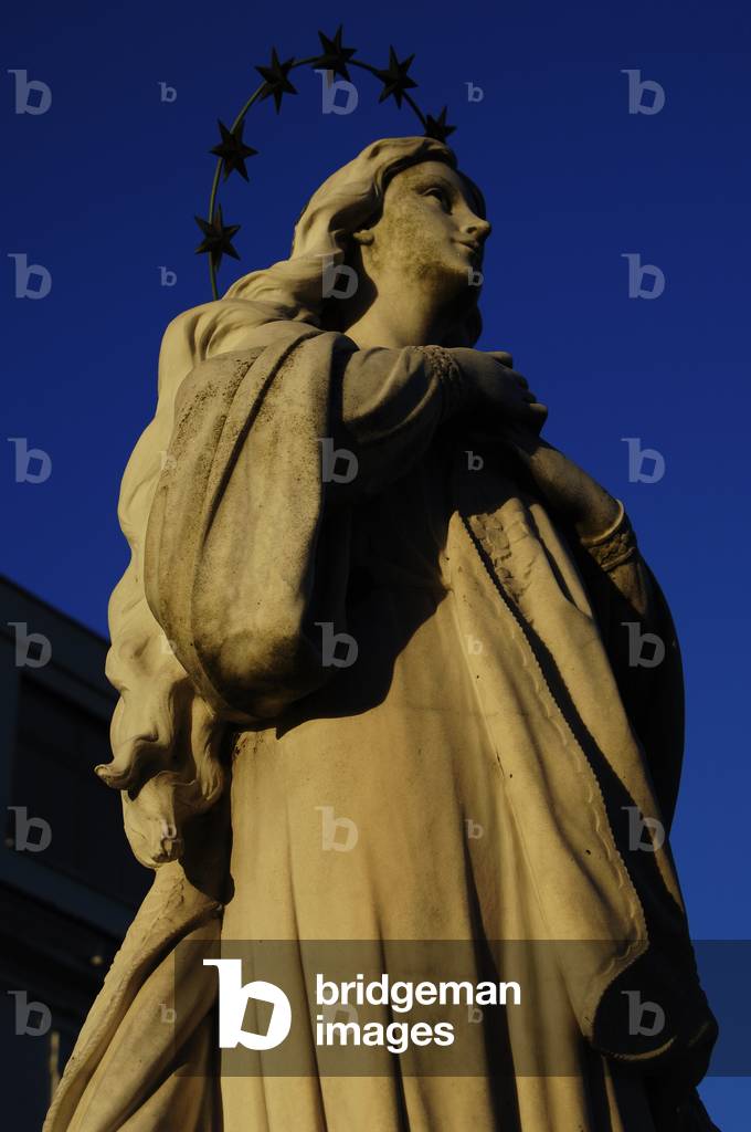 Virgin statue. Castel Gandolfo. Italy.