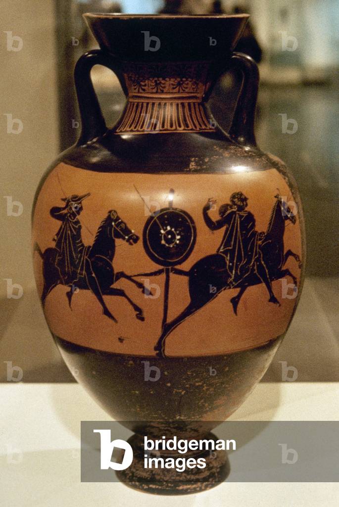Greek art. Panathenaic amphora. Black figures. Riders throwing spears. 400 BC.