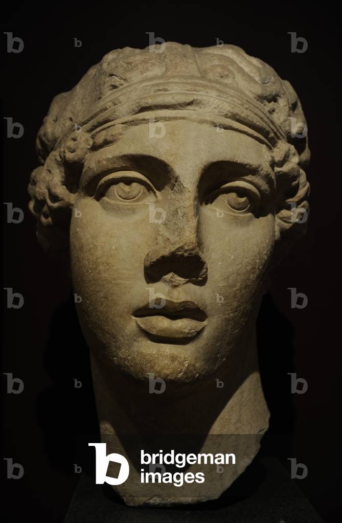 Head of the poetess Sappho. Marble.