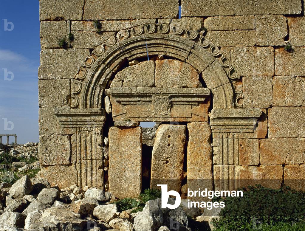 Byzantine Art. Syria. Rueiha. Dead towns. Arc detail.