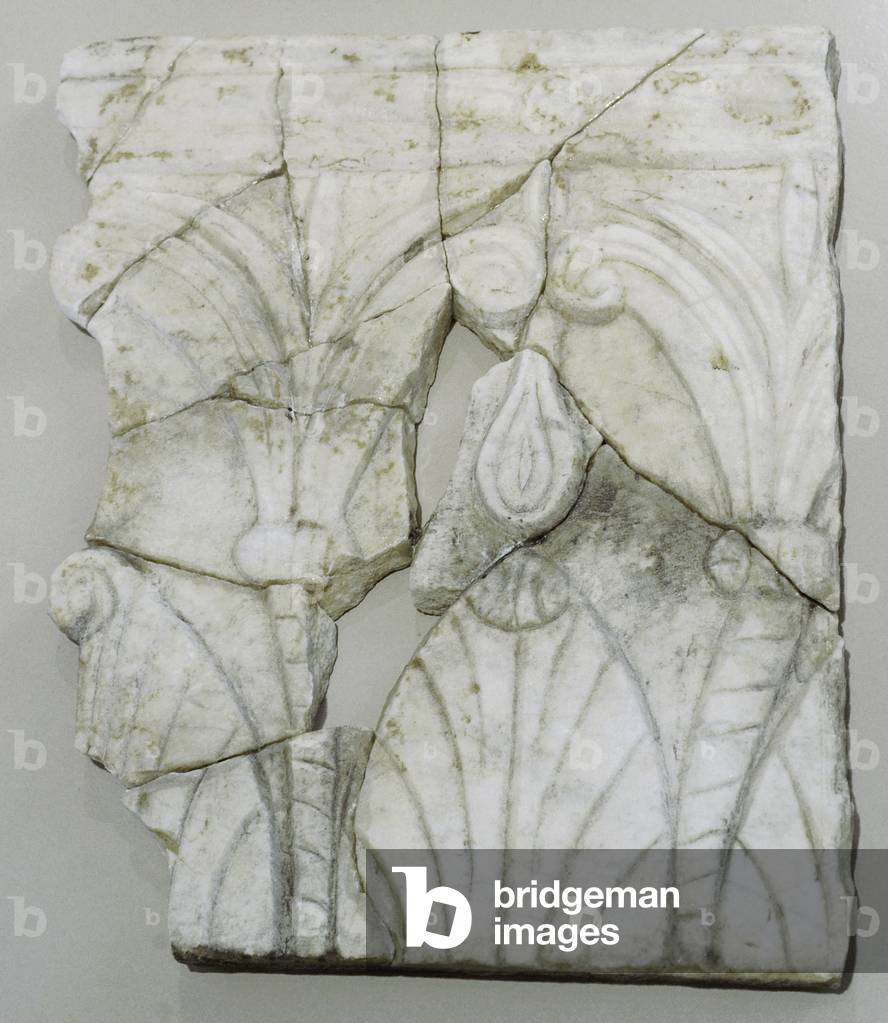 Capital of lesene, Marble plaque, Decoration of the residential sector, 2nd century, Spain