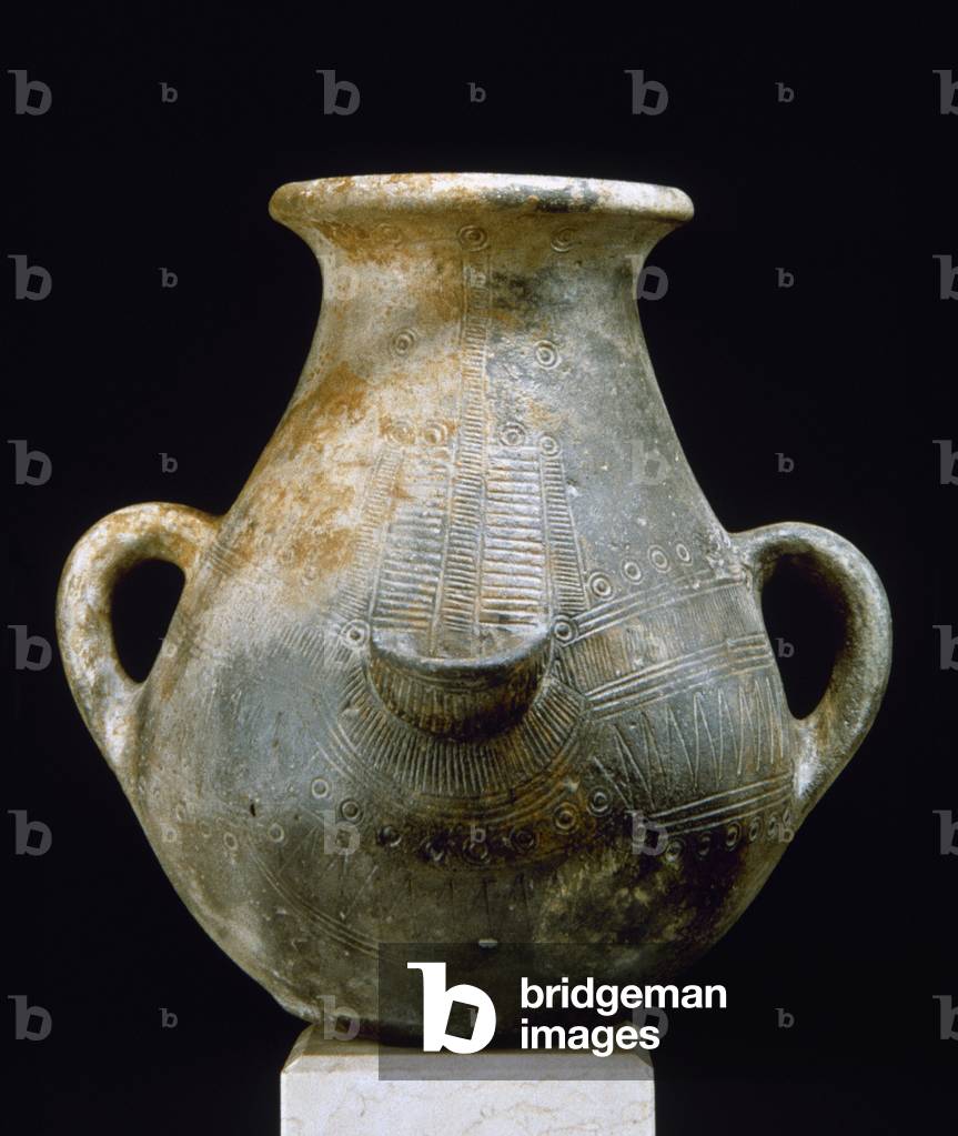 Italy. Sardinia. Nuragic civilization. Ceramic vase with geometric decoration. 8th century BC.