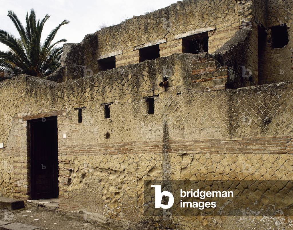 Italy. Herculaneum. The House of the Stags. 1st AD. Entrance.