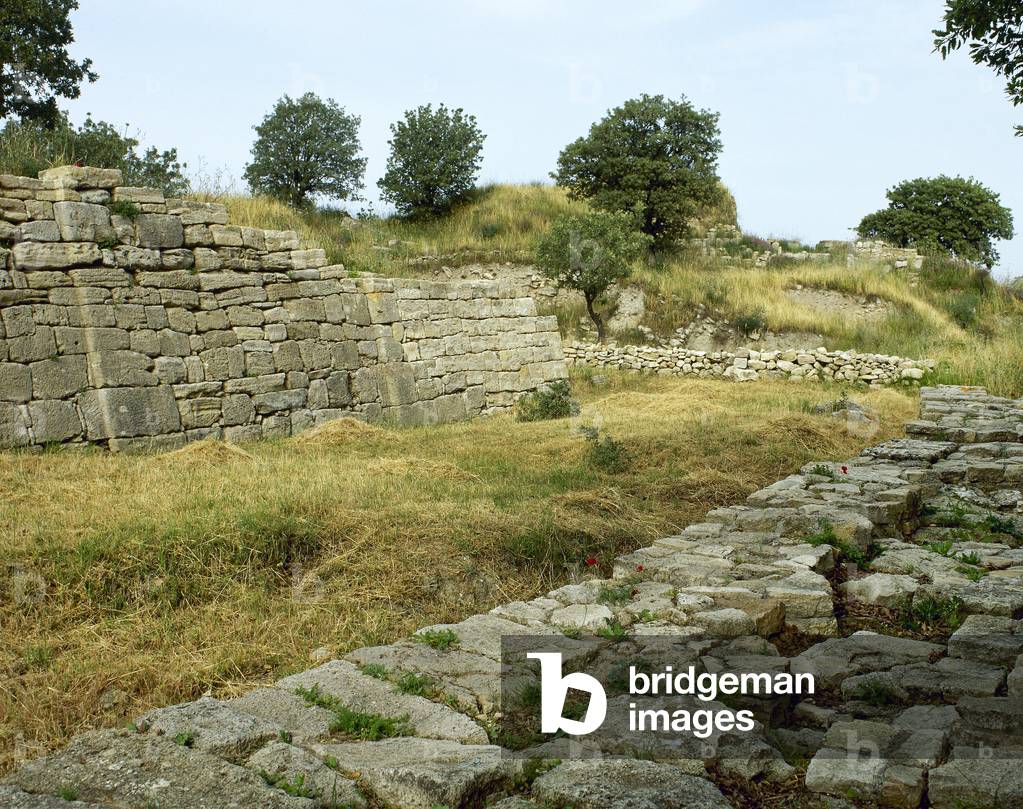 Troy, Troy II stratum, (2500-2300 BC), Bronze Age, Ruins, Turkey (photo)