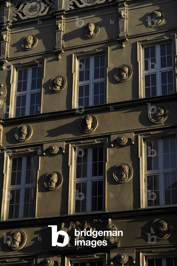 Poland, Gdansk, Facade with reliefs of Roman emperors (photo)