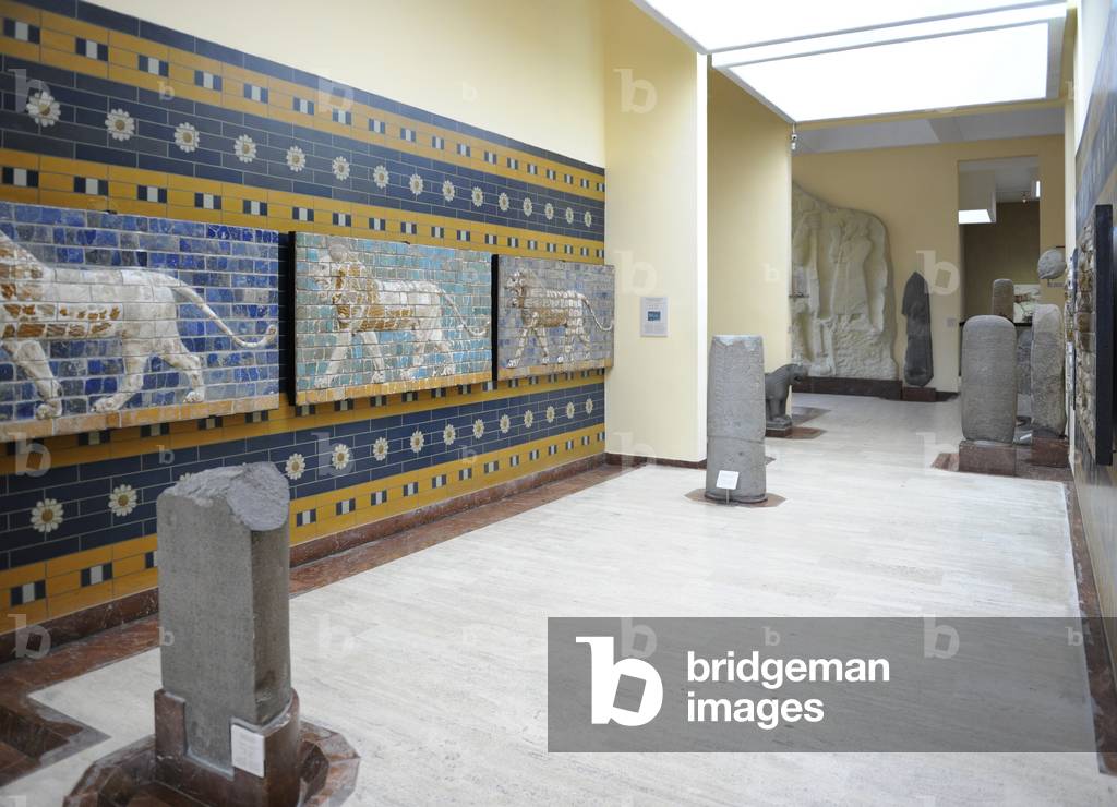 Babylon. Monumental Procession Street. Lion's relief.