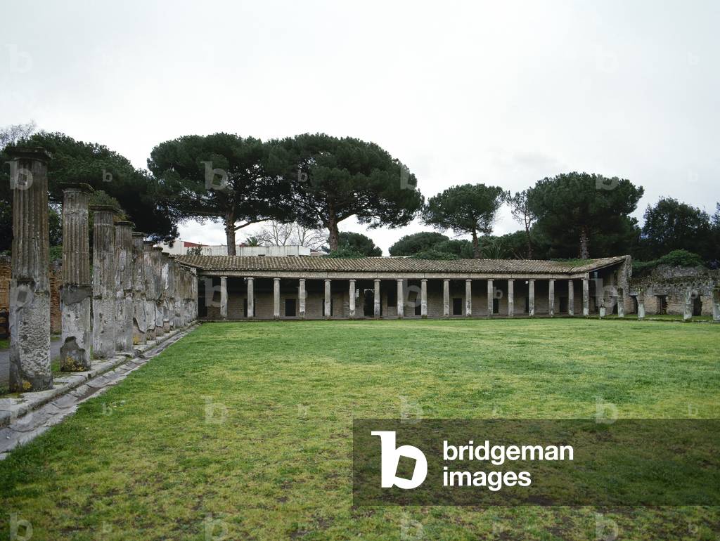 Pompeii. Quadriporticus.