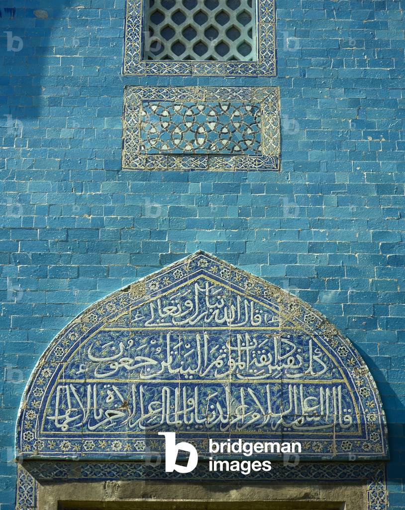 Turkey. Bursa. Yesil Turbe (Green Tomb). Mausoleum of Sultan Mehmed I. Built in 1421. Detail green-blue tiles.