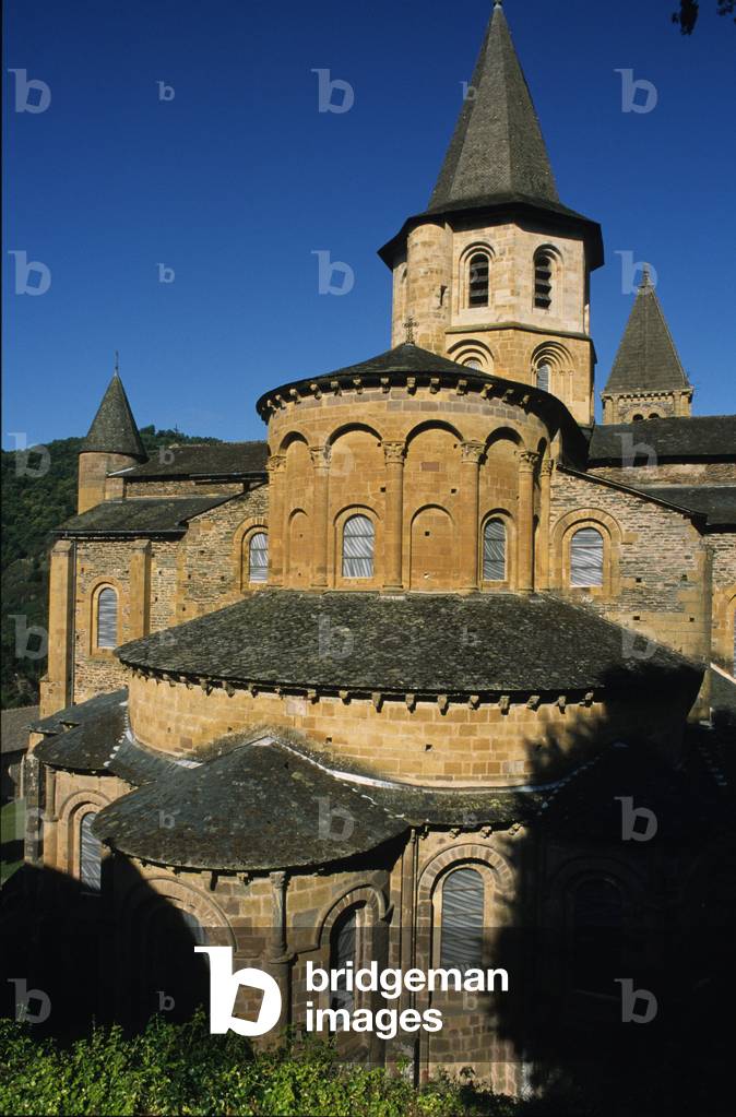Romanesque architecture: exterior view of the abbey Sainte Foy (Sainte-Foy) of Conques (11th and 13th century). Aveyron (12).