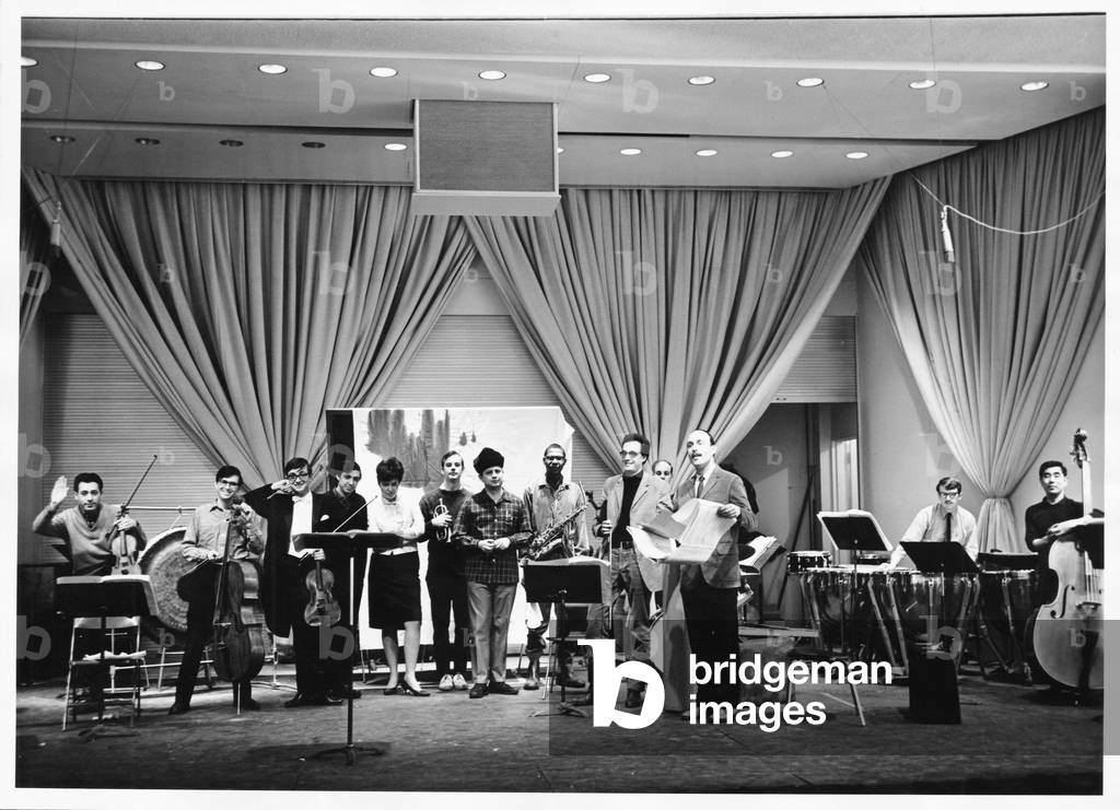 Klaus von Wrochem, composer, performance of his Stücke (1966), 19 March 1967