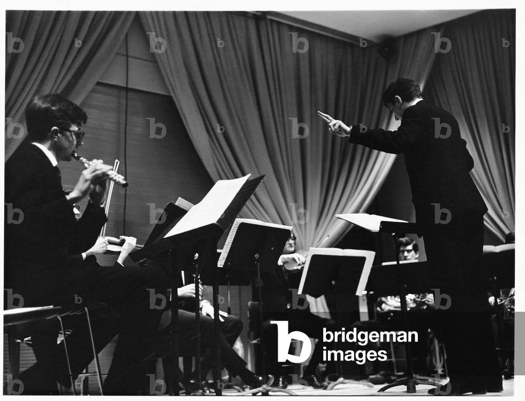 Carlos Roqué Alsina, composer conducting Creative Associates, 10 March 1968