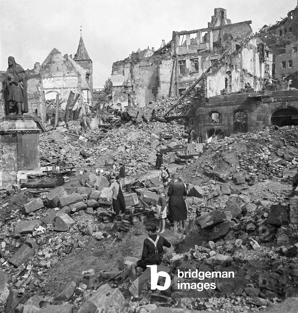 Living Like Rats, Nuremberg, 1945-49 (b/w photo)