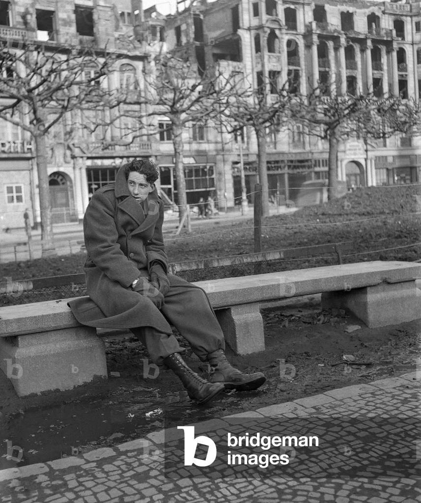 The Victor, 1946 (b/w photo)