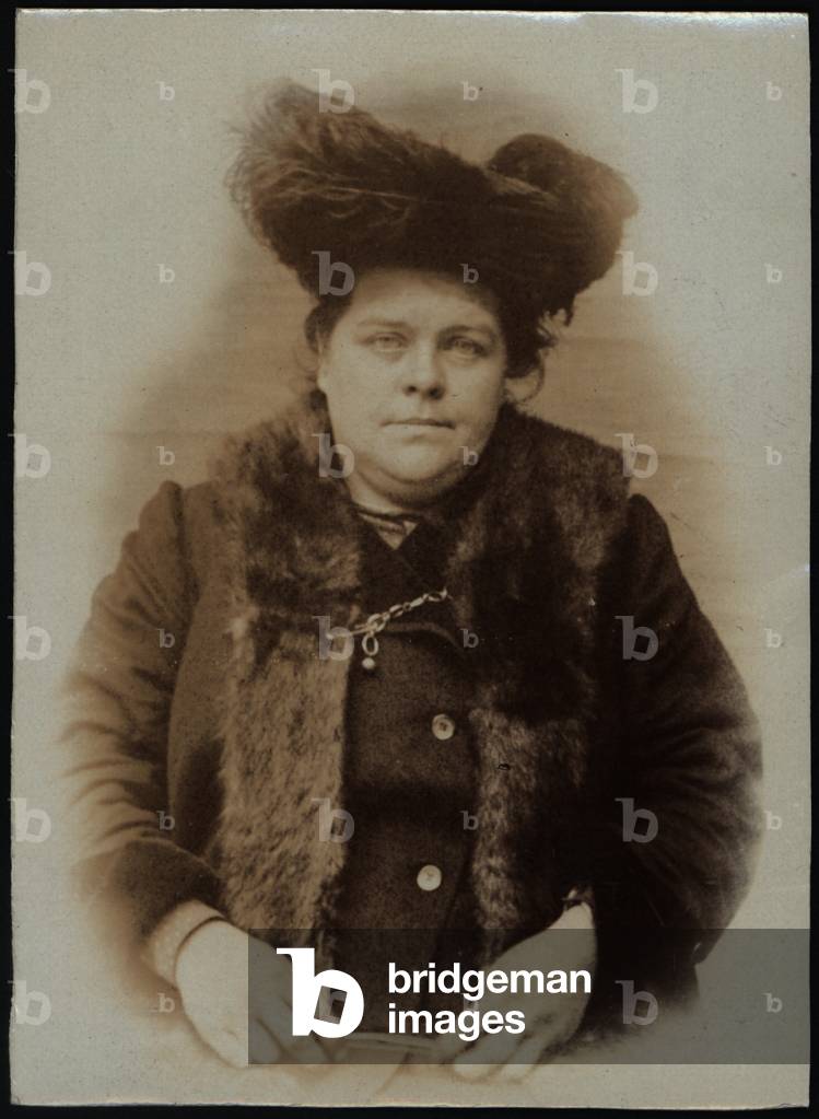 Elizabeth M. Cambettie alias McCree, North Shields, UK, 1906 (b/w photo)