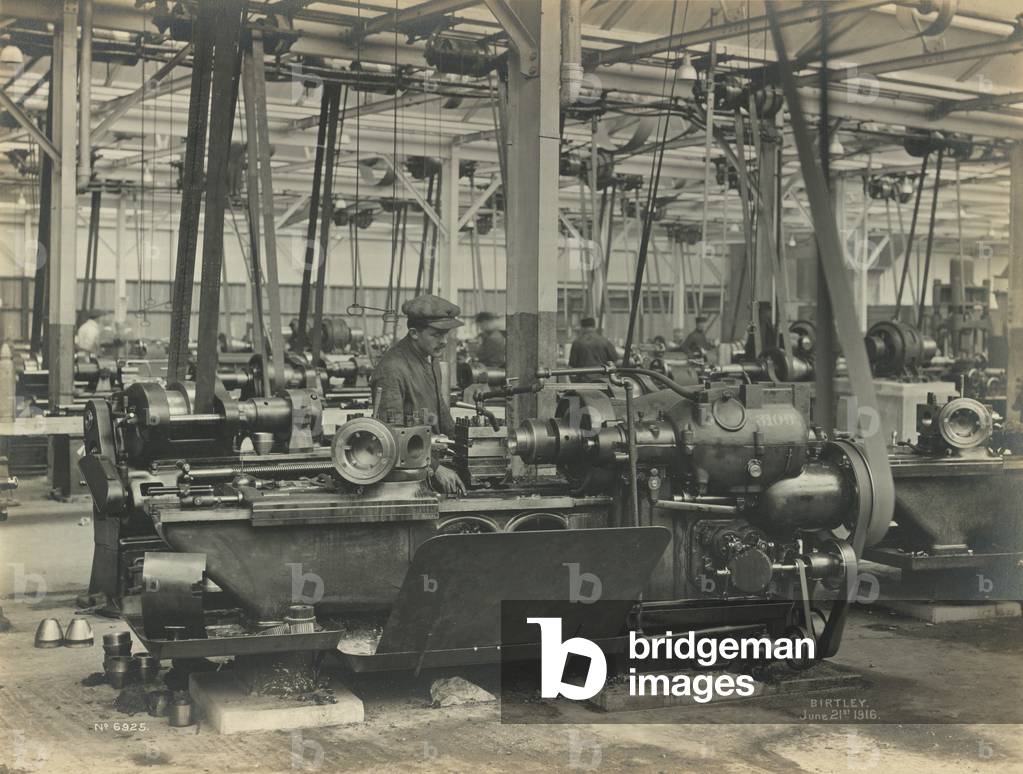 Drilling and tapping nose end for set screw at the National Projectile Factory, Birtley, UK, 14 June 1916 (b/w photo)
