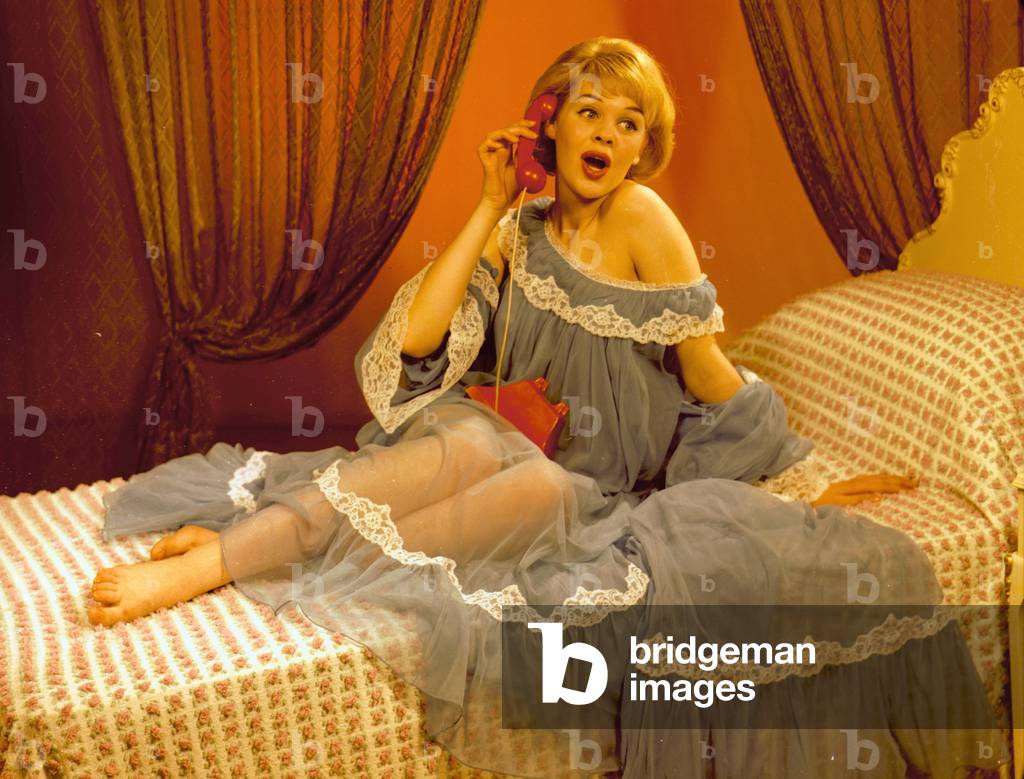 Model, Ann Dover, posing for a Turners publicity shot: 