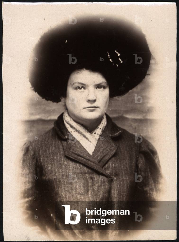 Ellen Healey alias Stephenson, arrested for stealing a pair of boots, North Shields, UK, 1908 (b/w photo) 