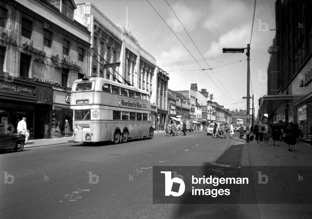 Trolley bus heading up Northumberland Street, Newcastle upon Tyne, UK, May 1961 (b/w photo)
