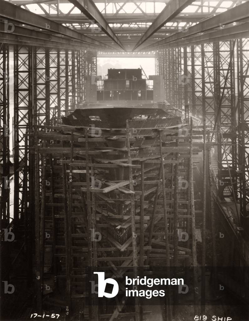 Shell plating complete at the bow of ‘Northbank’, 17th January 1957 (b/w photo)