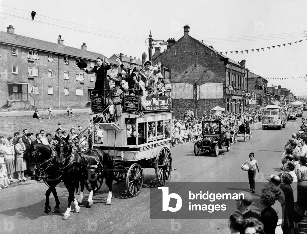 Parade celebrating the Centenary of the Blaydon Races, UK, 1962 (b/w photo)
