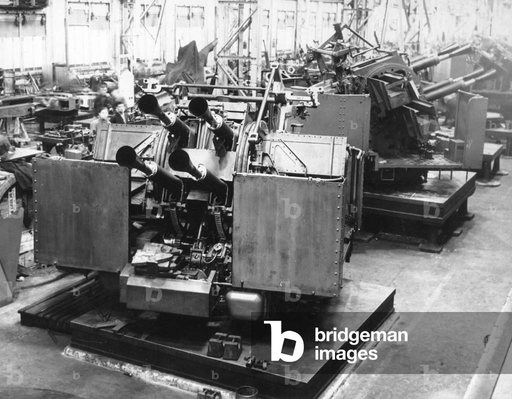 Manufacturing Pom Pom guns at the Scotswood Works, Scotswood Works, Newcastle upon Tyne, 1942 (b/w photo)
