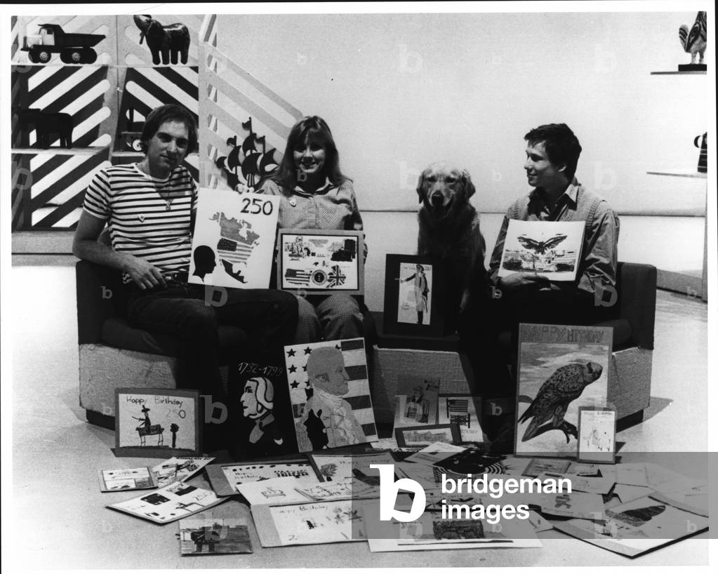 Birthday card competition held by Blue Peter of the BBC in celebration of the 250th Anniversary of the Birth of George Washington, UK, 1982 (b/w photo)