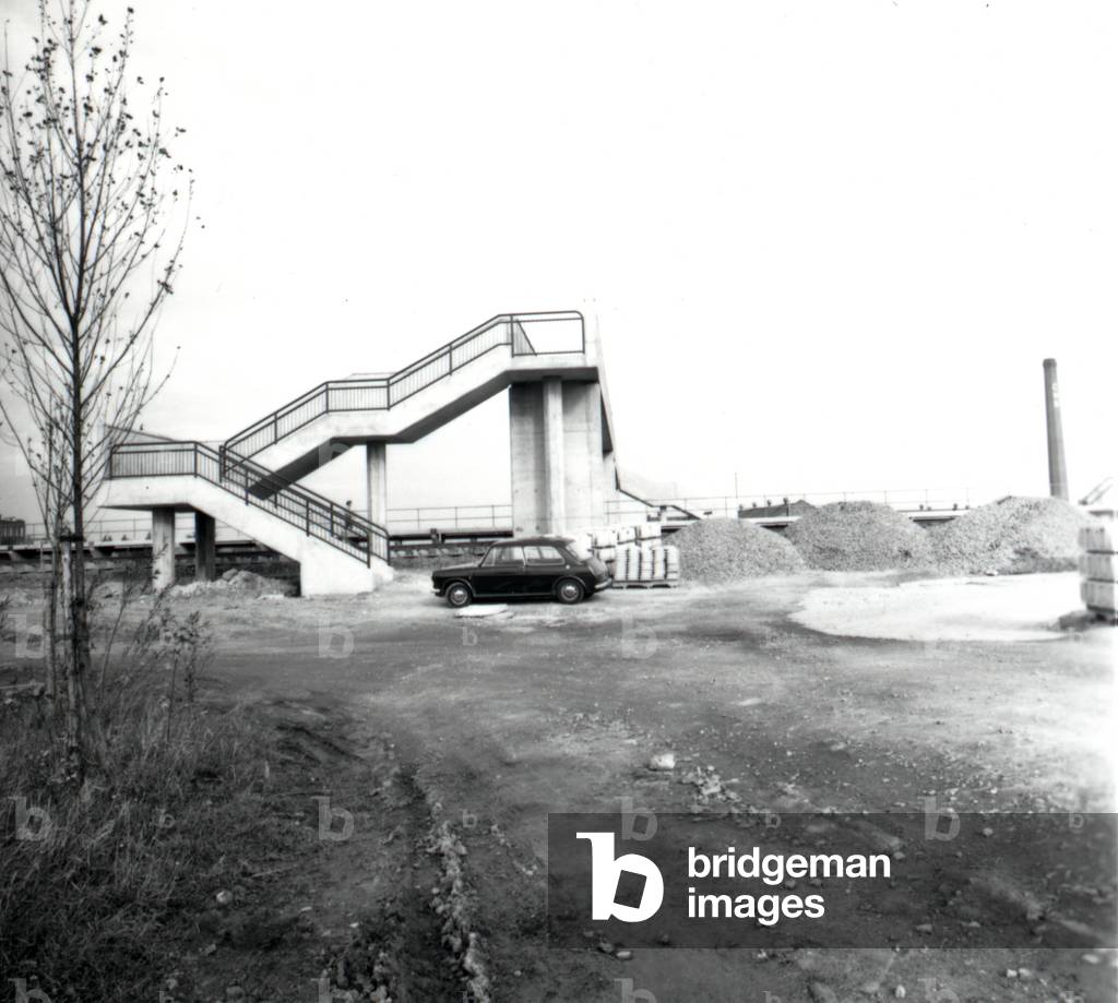 The construction of the New Bridge, facing Bede Industrial Estate, 1981-82 (b/w photo)