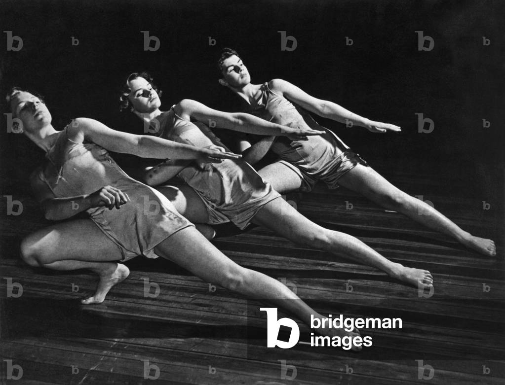 Chicago, Illinois, April 1948
Mitglieder der Sofia Girl Gymnasts of Sweden werden im Rahmen des Swedish Pionee