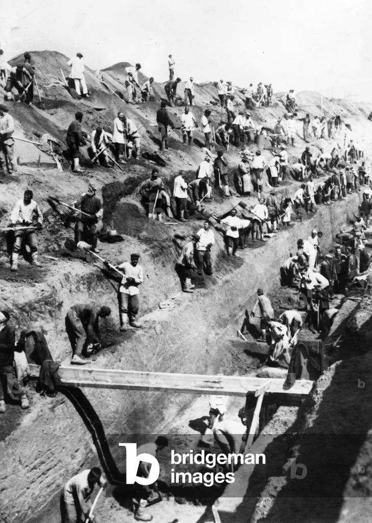 Image of Magnita Hill. The Soviet Union's first hydroelectric power plant  being