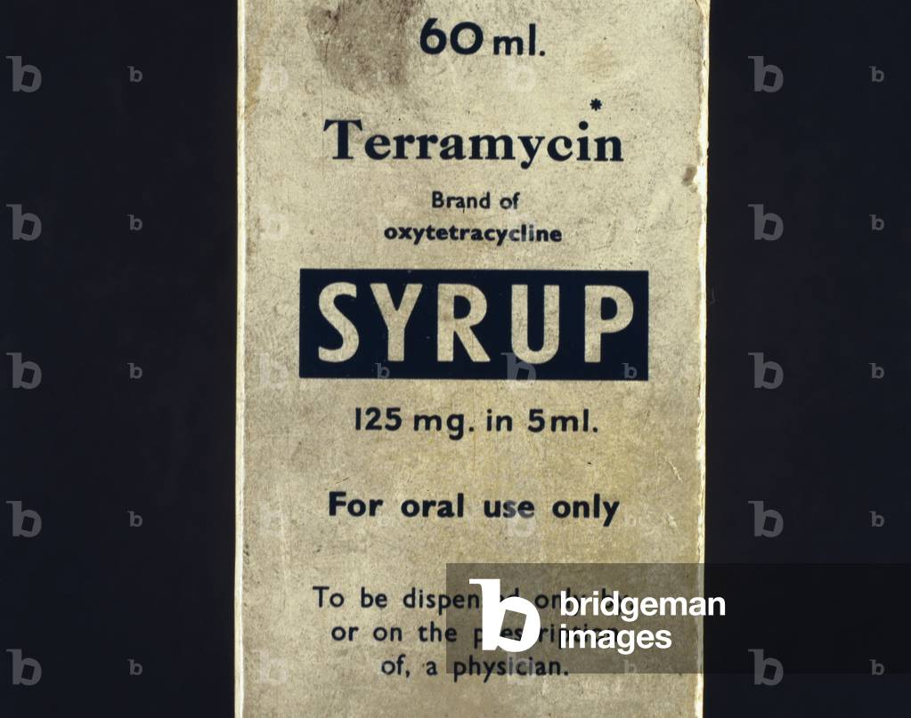 Medicines 'Terramycin' carton, 1956-1957