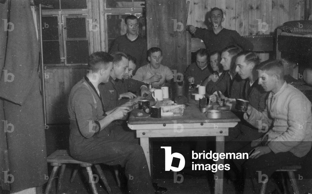 German Soldiers Having Some Food, 1942 (b/w photo)