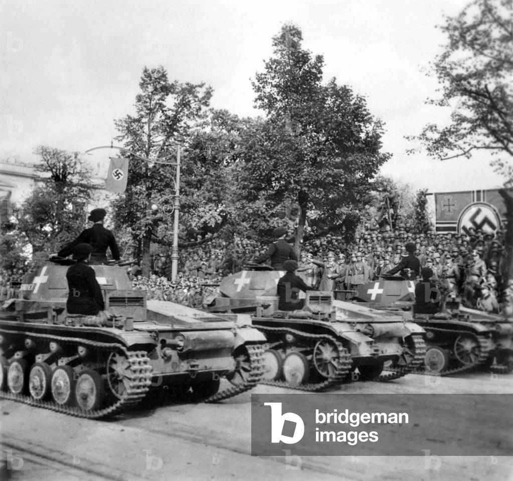 Image of Poland : Tanks in Adolf Hitler's parade in Warsaw
