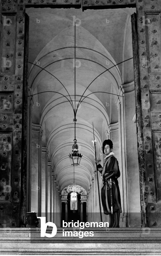 Entrance to the Vatican from the bronze door, 1958 (b/w photo)