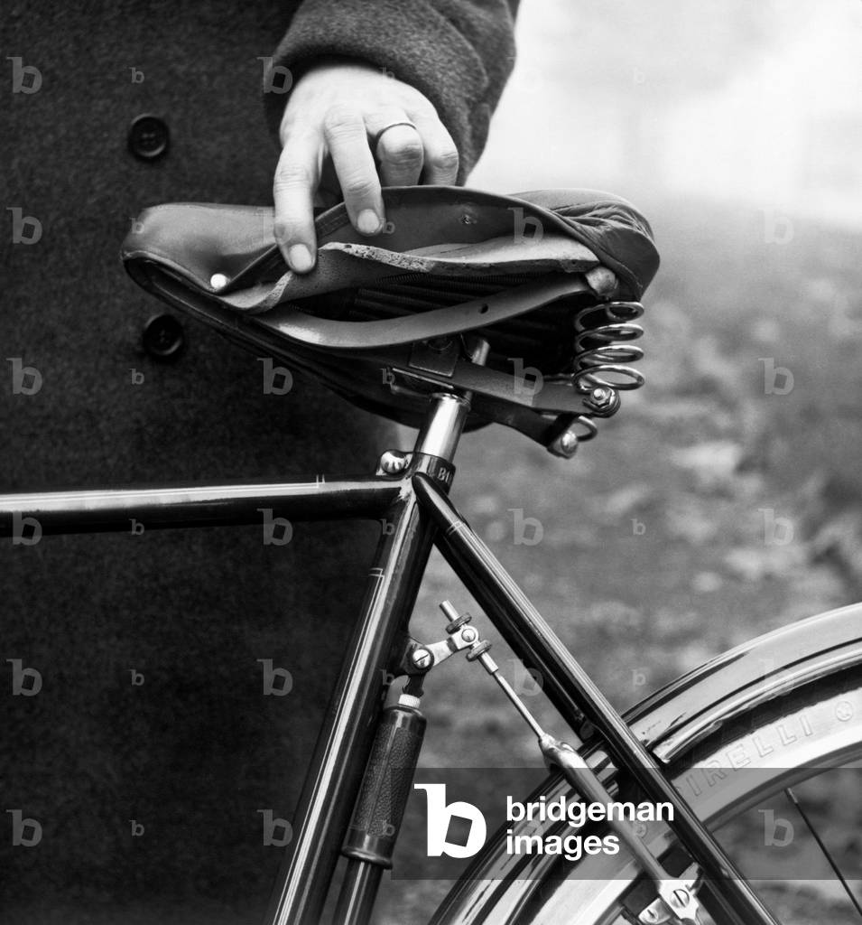 Bicycle saddle, 1948 (b/w photo)