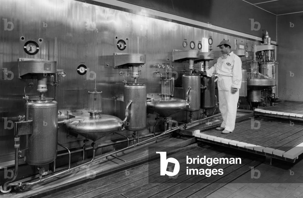 Italy, lazio, colleferro, bombrini parodi delfino plant of continuous nitration of glycerine, 1960 (b/w photo)