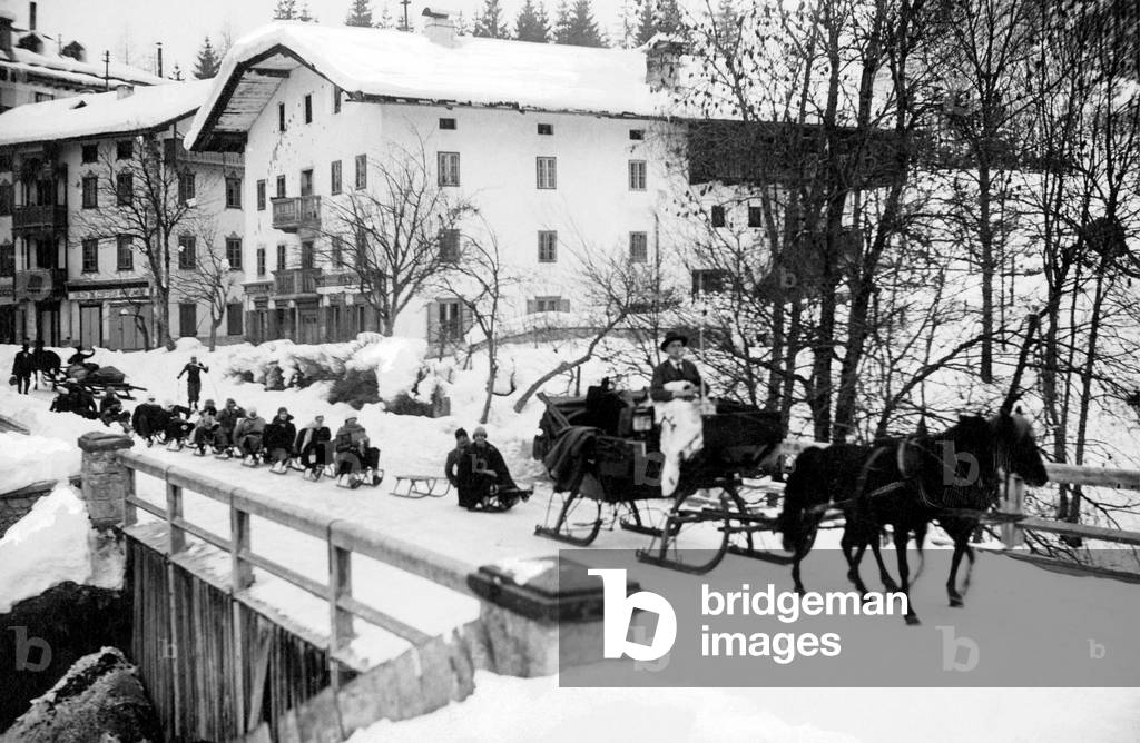 Sledge, Cortina D'Ampezzo, 1910-1920 (b/w photo)