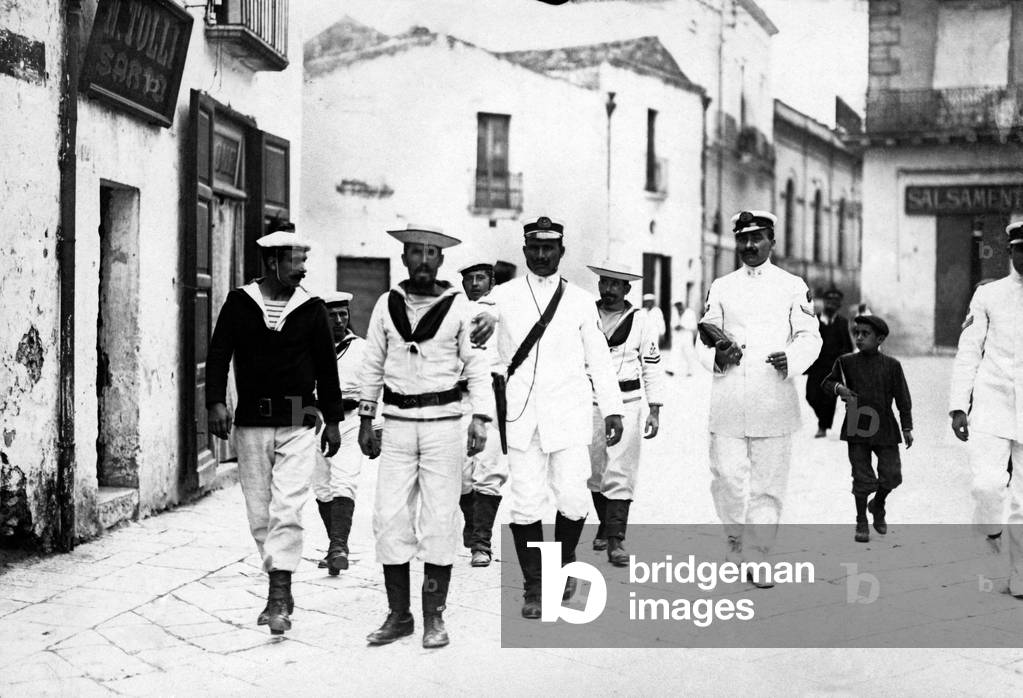 Sailors, 1900 (b/w photo)